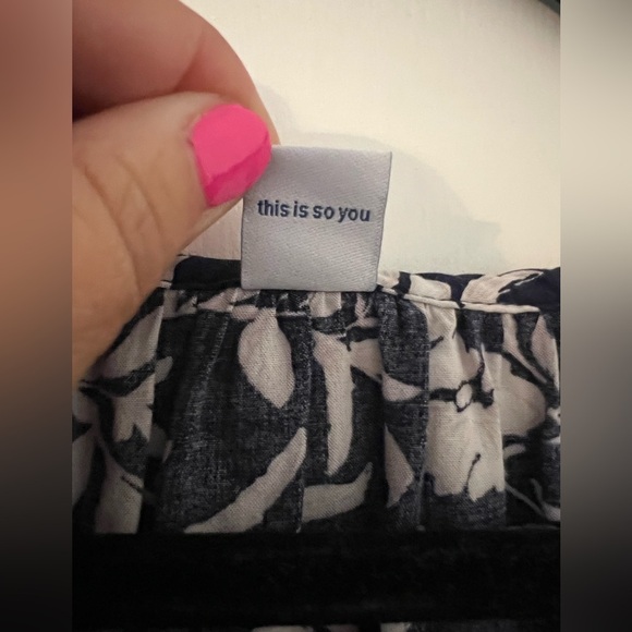 Rayon Flowy Floral Navy and White Women's Top size L (F114) - Picture 4 of 8